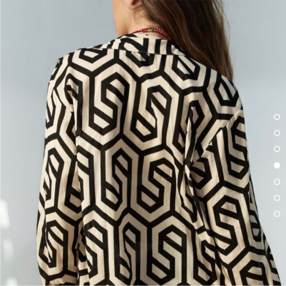 Zara Geometric Print Button Down Blouse XS Black Cream - Picture 3 of 6